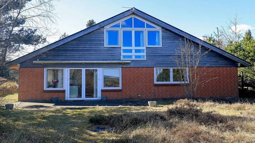 Ferienhaus für 9 Personen, mit Terrasse und Sauna sowie Whirlpool in Serup Strand