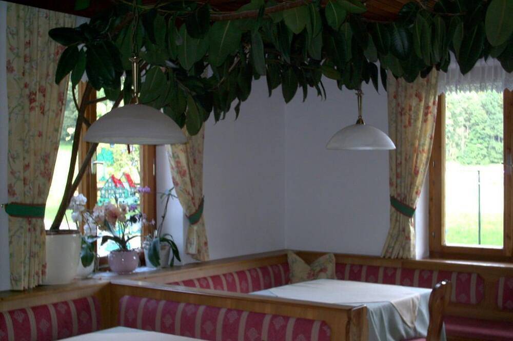 Familienzimmer Sonnenblume - Urbanhof in Fuschl am See, Bezirk Salzburg-Umgebung