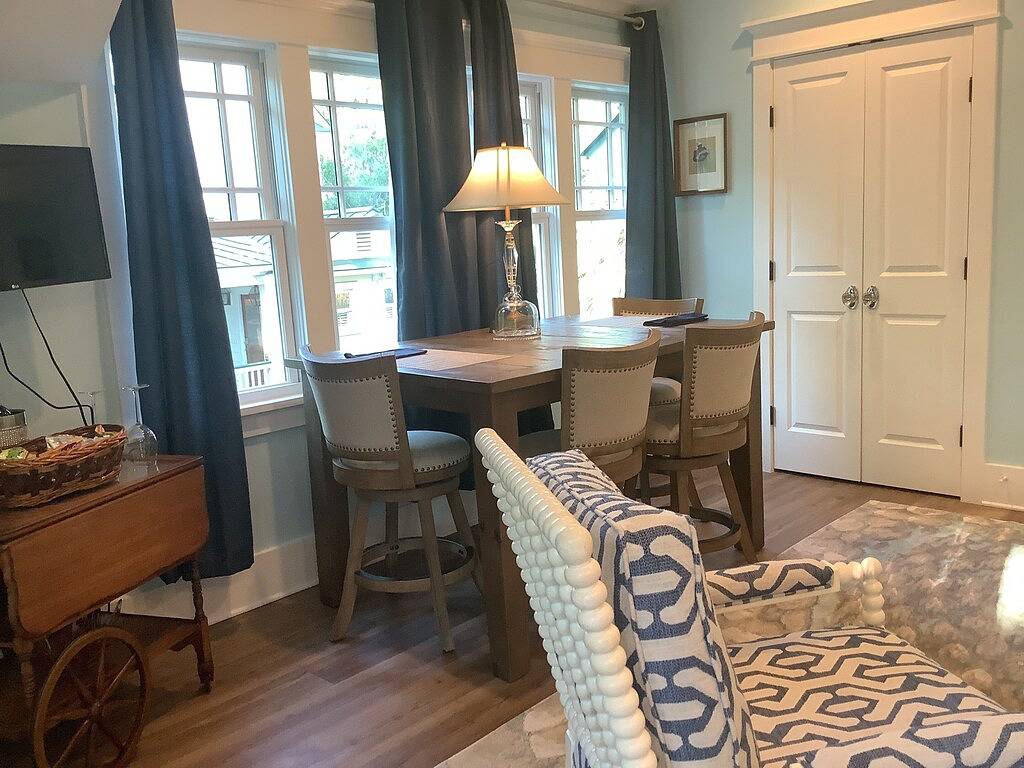 Downtown waterfront Walking Distance to Everything! in Beaufort, Beaufort County