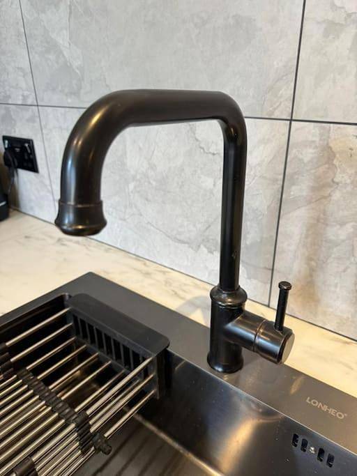 Location de vacances pour 7 personnes, avec jacuzzi ainsi que jardin et terrasse dans Derry Londonderry - 3