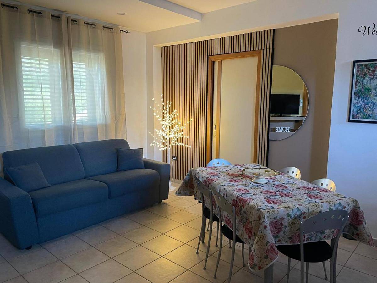 Two-Bedroom House in Crotone, Crotone Provinz