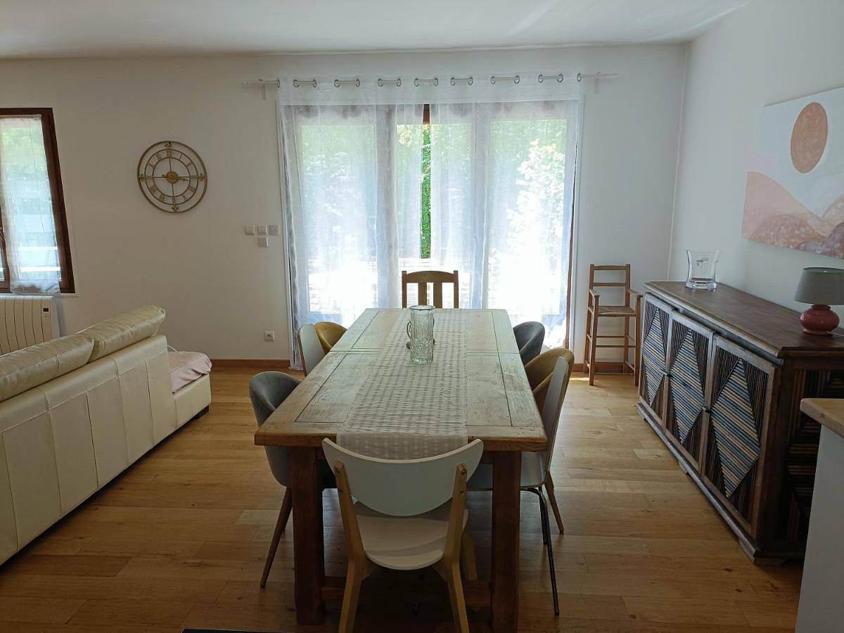 La maison du bois, 10 minutes de l'A71, 10 minutes de Bourges in Plaimpied-Givaudins, Région de Bourges