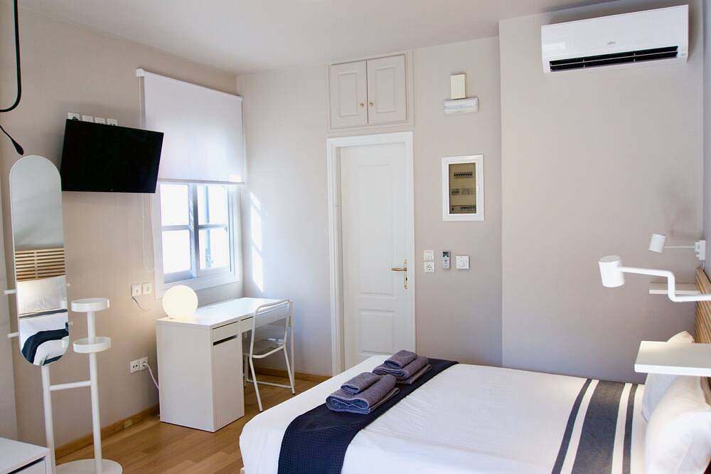Entire apartment, Patroou 1·3 Amazing Cozy Studio·Whale in Central Section of Athens, Athens