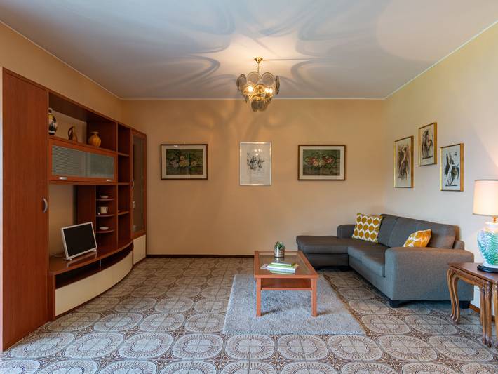 Gîte pour 5 personnes, avec vue sur le lac ainsi que jardin et balcon, animaux acceptés à Laveno-Mombello - 4