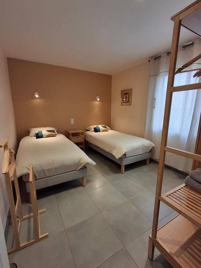 Location de vacances pour 6 personnes, avec jardin à Pouilly-le-Monial - 4