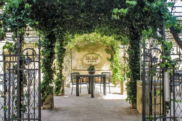 Appartamento per 2 persone, con Balcone e Terrazza nonché Giardino e Panorama a Maglie