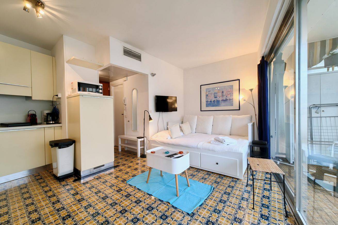 Geheel appartement, Vakantieappartement voor 2 personen met balkon/terras in Nice, Nice en omgeving