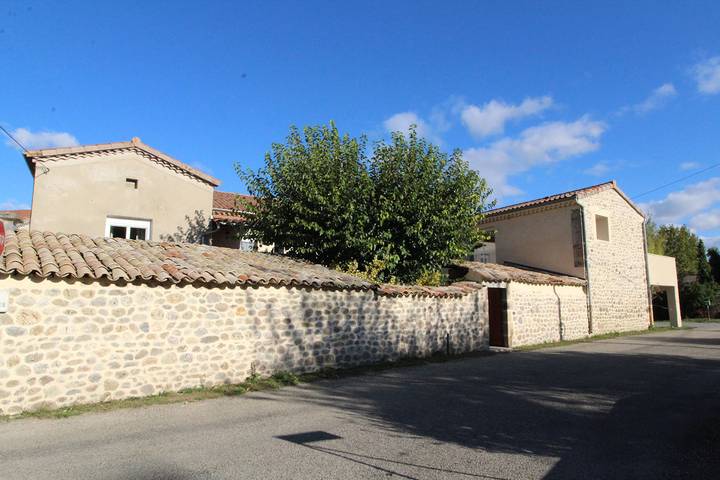 Gîte pour 15 personnes, avec jardin et terrasse