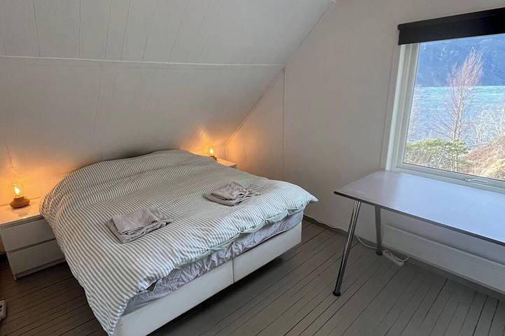Einzigartiges Haus am Fjord in der Nähe von Preikestolen in Forsand