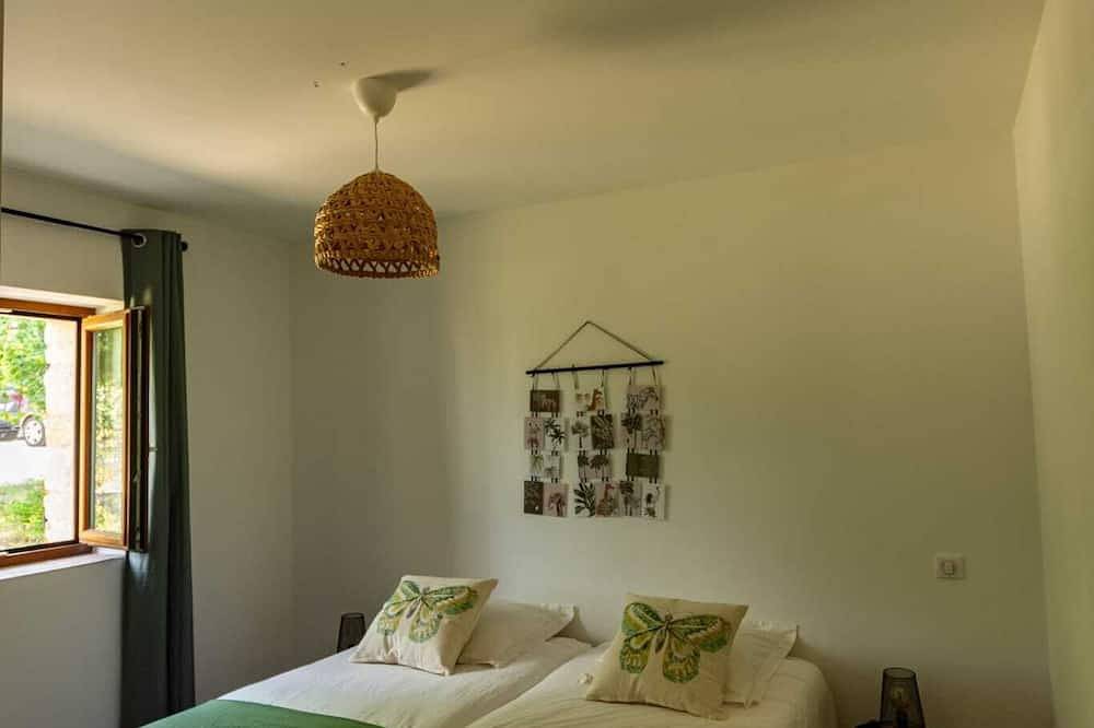 Villa Violette Proche Centre Barjac in Barjac, Alès region