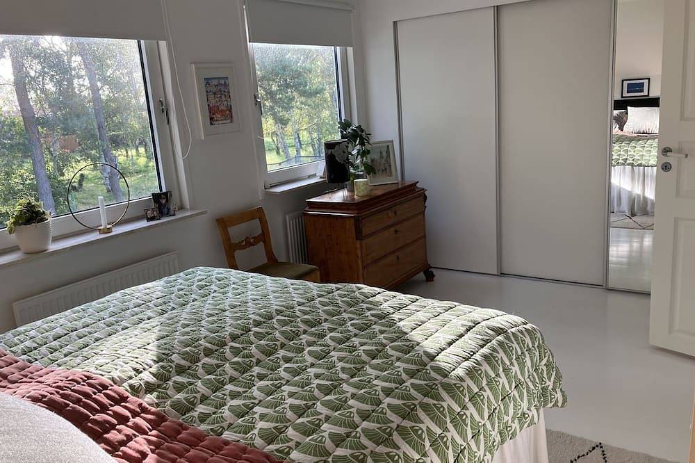 Spacious villa with large garden near beach, shops and golf in Falsterbo, Vellinge und Umgebung