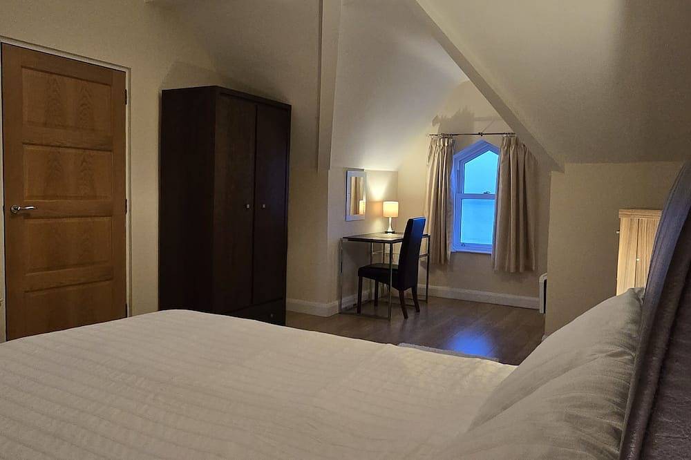 Ganze Wohnung, Apartment-Balkon-Ensuite in Carrickfergus, Grafschaft Antrim