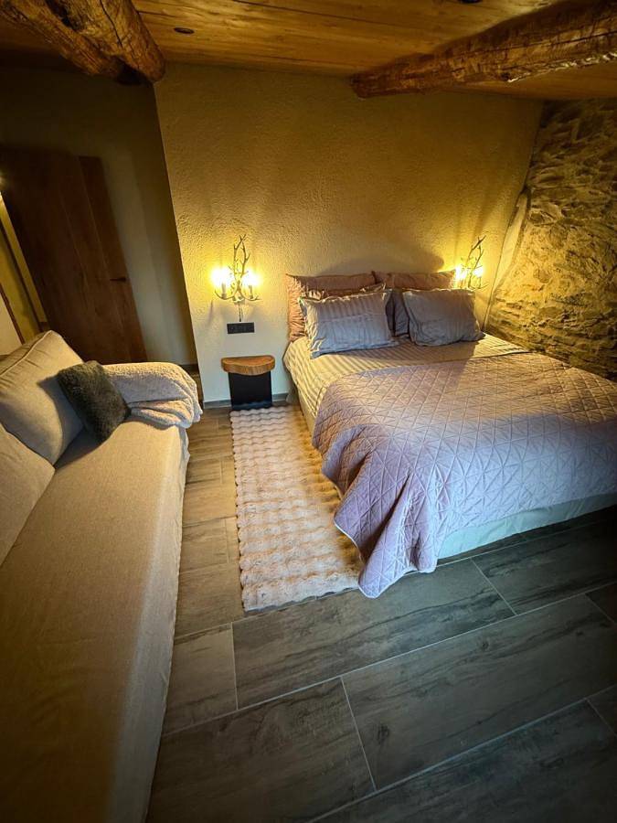 Casa rural para 12 personas, con Jacuzzi y Terraza además de Jardín y Piscina en Parque natural del Montseny - 4