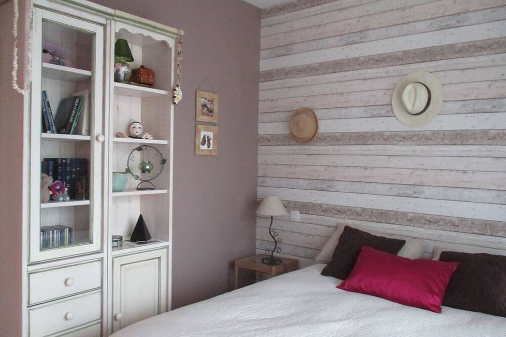Appartement entier, À 20 mn de la mer (St quay portrieux) proche du centre ville de Guingamp . in Guingamp, Région de Guingamp