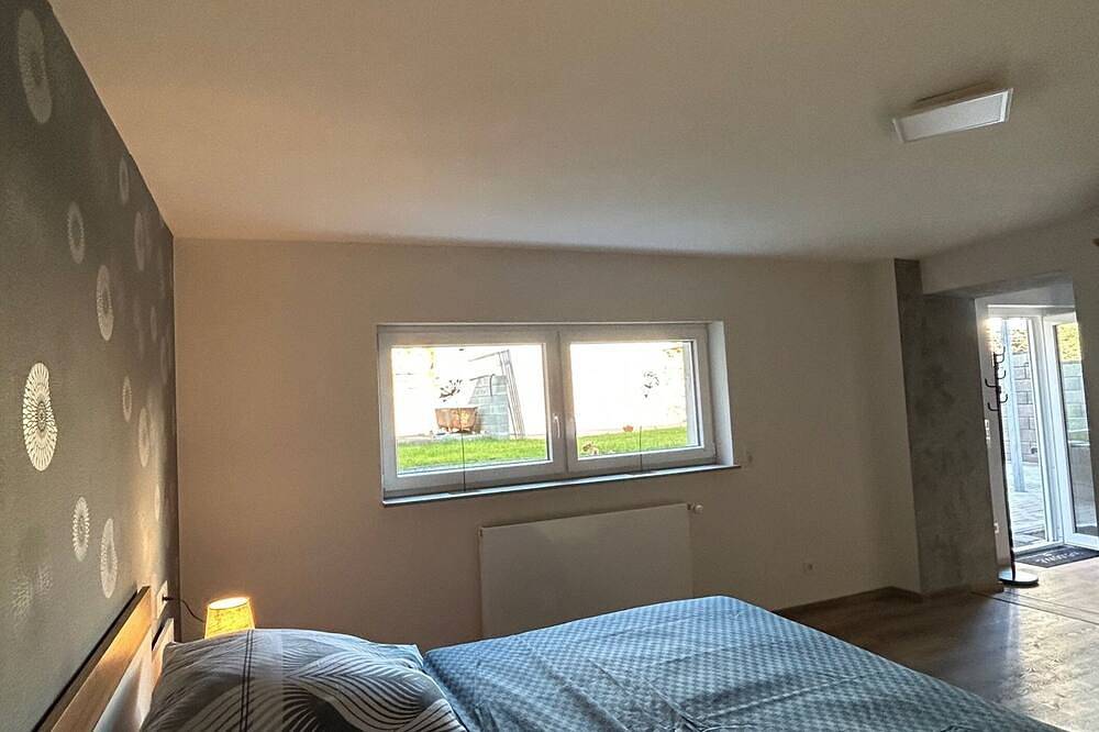 Ganze Wohnung, Gemütliches Appartement mit Terrasse und Gartenblick in Heusweiler, Saarbrücken & Umgebung