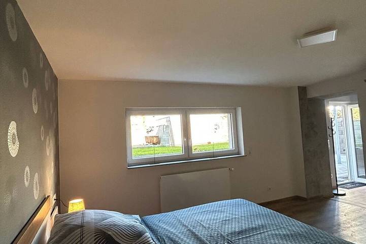 Ganze Wohnung, Gemütliches Appartement mit Terrasse und Gartenblick in Heusweiler, Saarbrücken & Umgebung