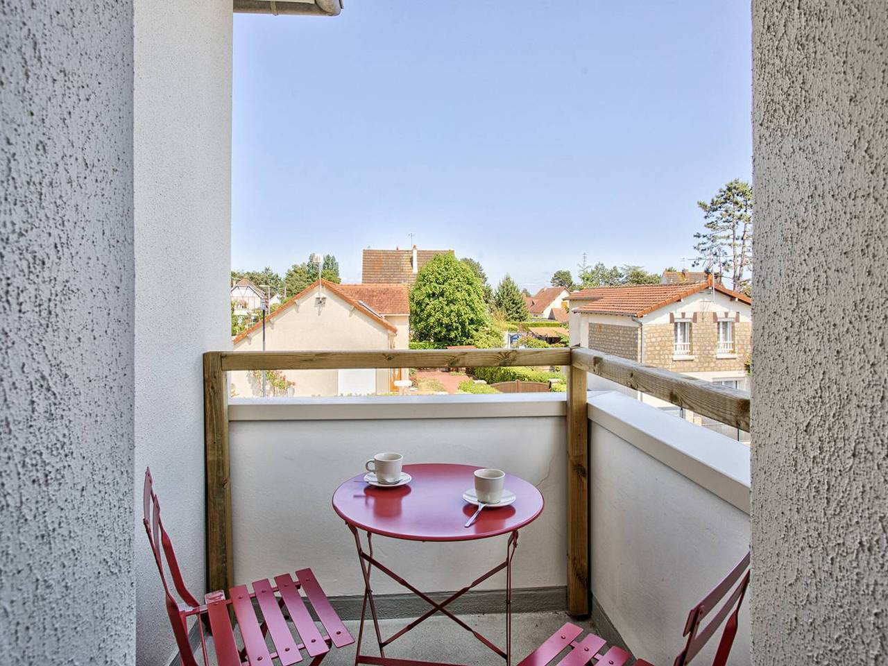 Entire apartment, Appartement lumineux avec 2 balcons à 600m de la plage in Merville-Franceville-Plage, Caen region