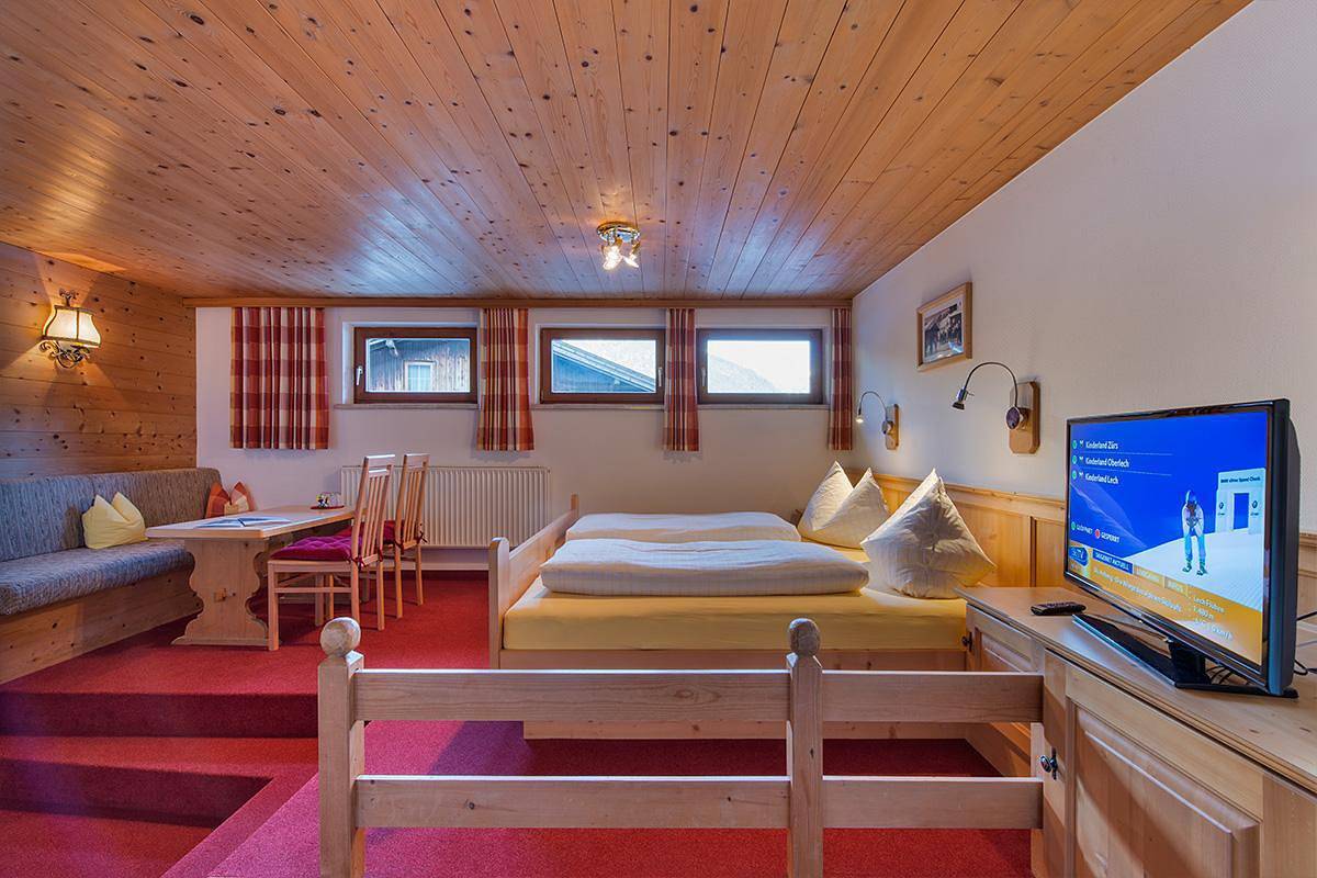 Hel ferieleilighet, App./Pension Moostal in Sankt Anton am Arlberg, Arlberg