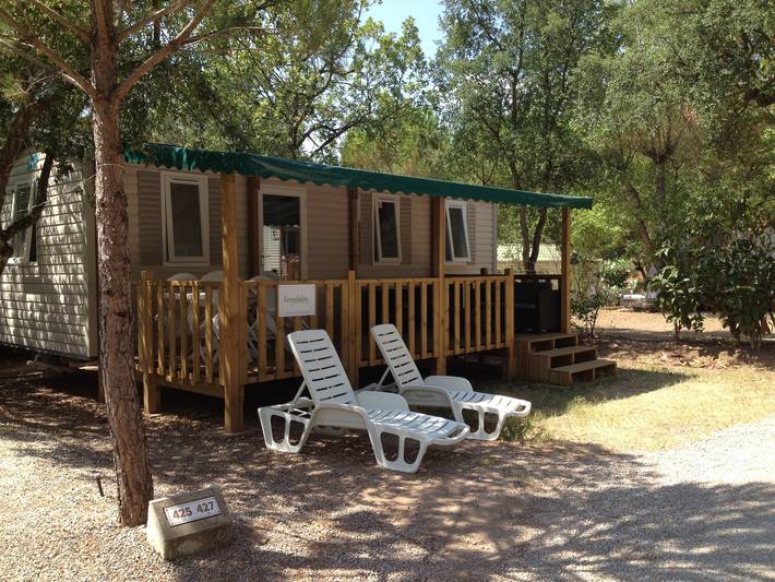 Camping pour 5 personnes, avec Balcon/Terrasse ainsi que Jardin et Vue à Roquebrune-sur-Argens