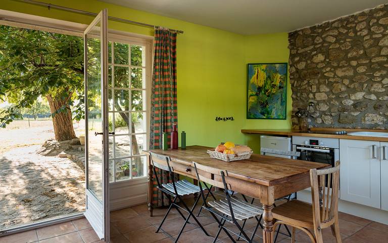 Gîte pour 2 personnes, avec piscine ainsi que jardin et terrasse à Valaurie - 4