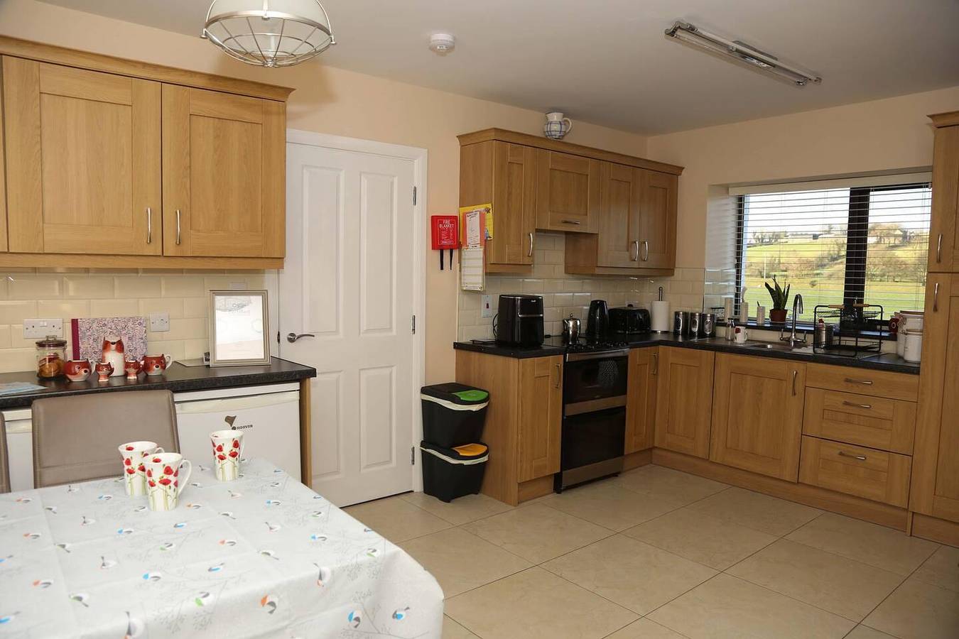 3 Bed Farmhouse - Sleeps 6 - Wifi - Parking in County Tyrone