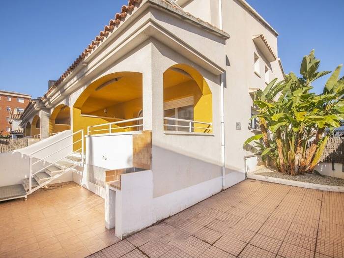 Apartamento para 8 personas, con Balcón además de Piscina para niños y Piscina en Calafell