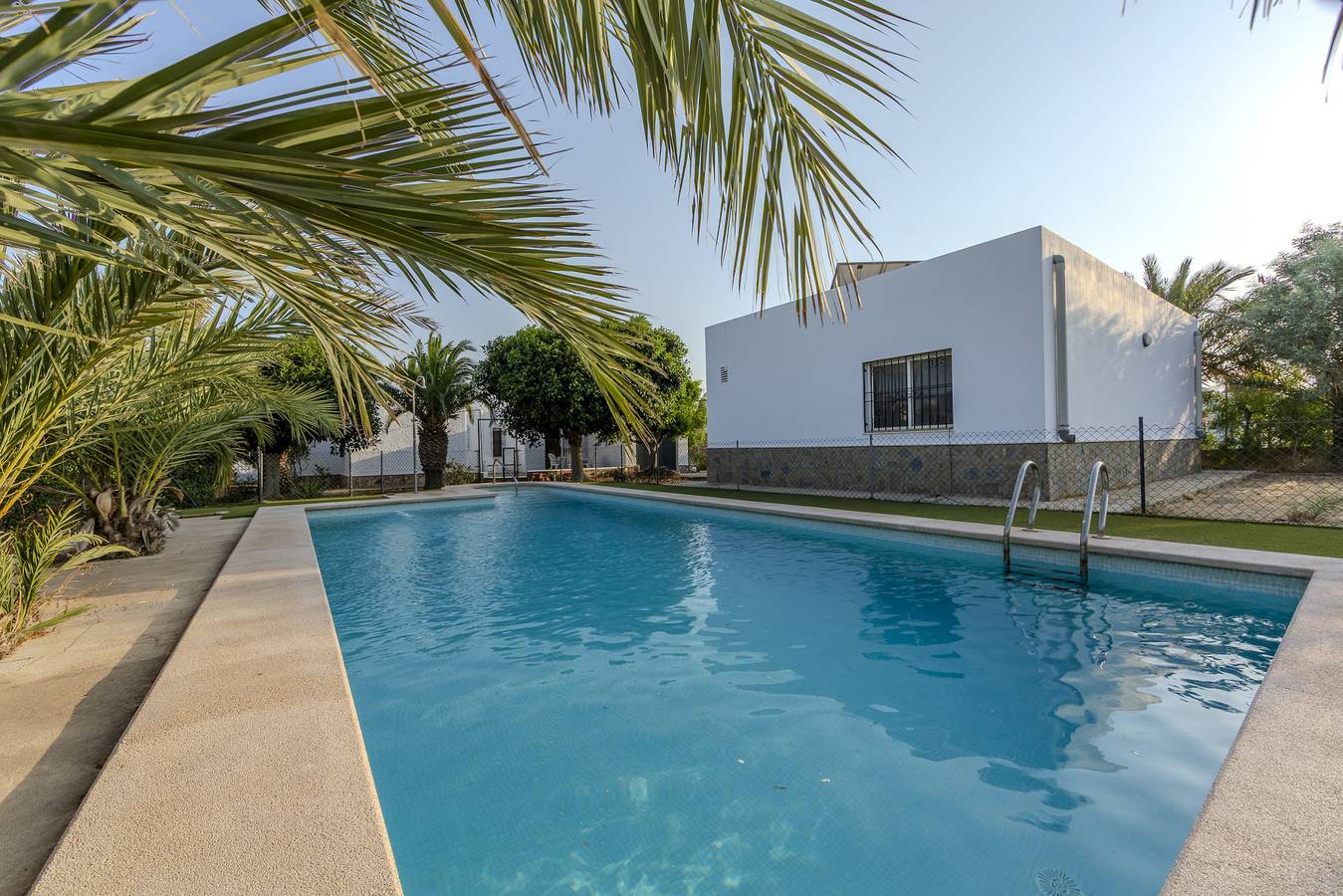 Almeriasuite Villa Oasis de Retamar in Retamar, Almería