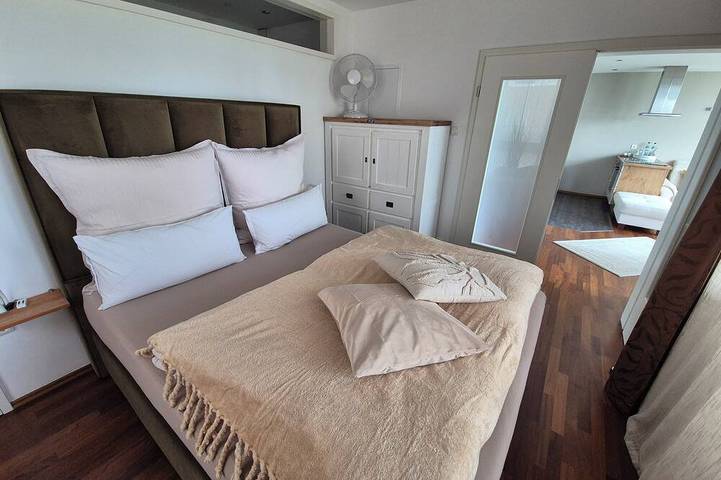 Ferienwohnung für 4 Personen, mit Terrasse, mit Haustier in Kröpeliner-Tor-Vorstadt - 2