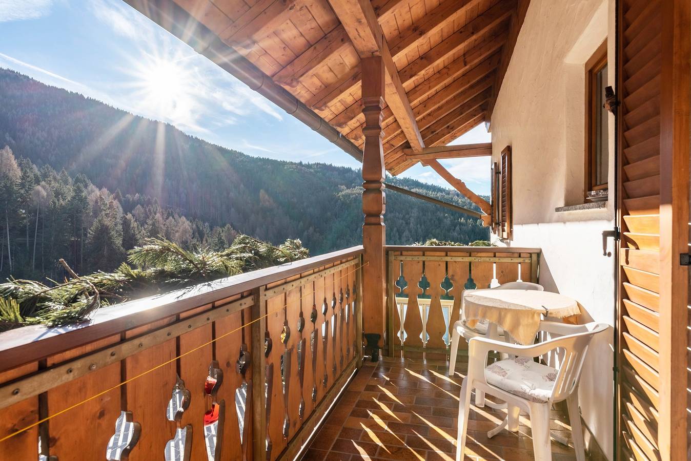 Entire apartment, Apartment 'Figisterhof Small' with Mountain View, Shared Terrace and Wi-Fi in Gufidaun, Klausen