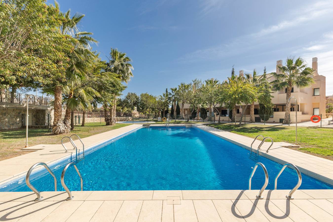 Entire apartment, Apartment 'El Oasis Martinica 8 Bajo A' with Shared Pool, Wi-Fi and Air Conditioning in Hacienda del alamo, Fuente Alamo de Murcia