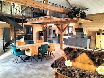 Gîte pour 8 personnes, avec vue et jardin à Dompierre-les-Ormes