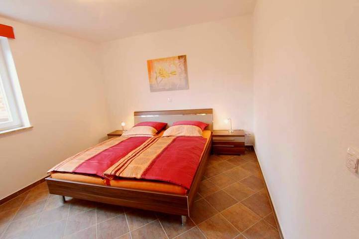 Ferienwohnung für 6 Personen, mit Terrasse und Sauna sowie Garten in Klink - 2