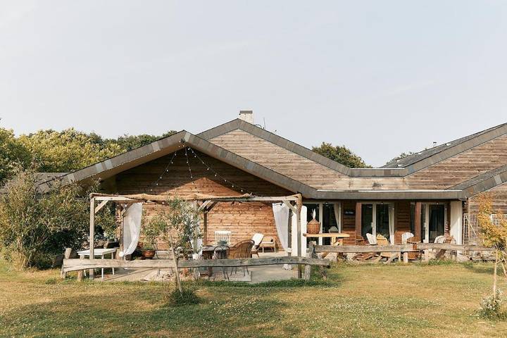 Maison de campagne pour 4 personnes, avec terrasse ainsi que vue et jardin, animaux acceptés dans Loireauxence