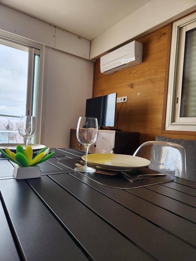 Appartement entier, Two-Bedroom Apartment in Le Trayas, Saint-Raphaël