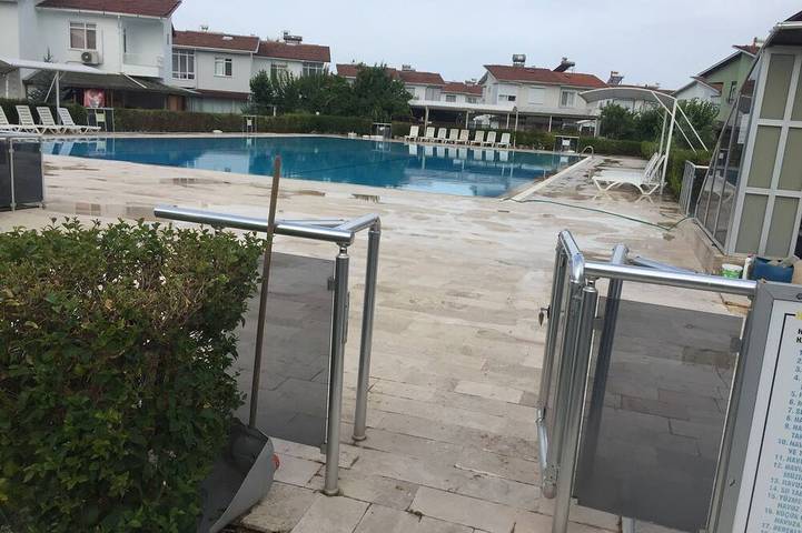 Duplex Villa with Shared Pool & Private Garden in Dikili in Kabakum Mahallesi, Türkische Ägäis