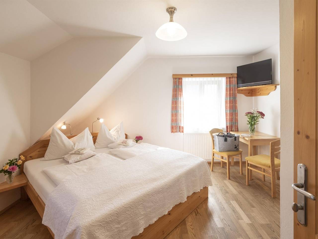 Wiaz´Haus Orthofer - Doppelzimmer (2 Nächte mit Frühstück) in St. Jakob im Walde, Steirerland