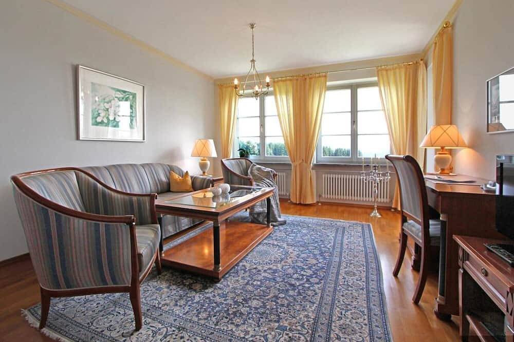 Ganze Wohnung, Exklusives Landhaus mit Ferienappartements mit Traumgarten und idyllischer Ruhe in Kronburg, Bayerisch Schwaben