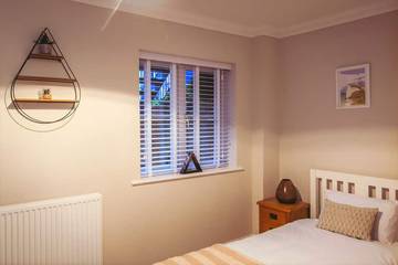 Holiday Home for 8 People in Eastbourne, East Sussex, Photo 2