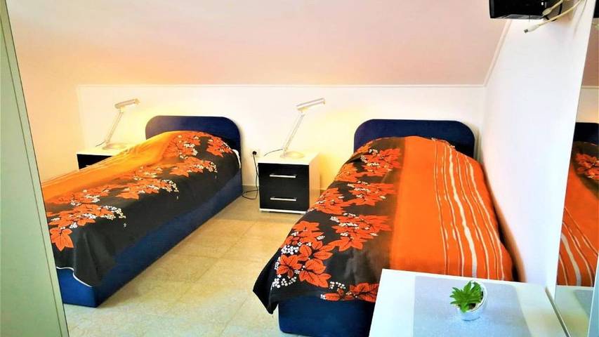 Ferienwohnung für 3 Personen, mit Pool und Terrasse in Obrovac