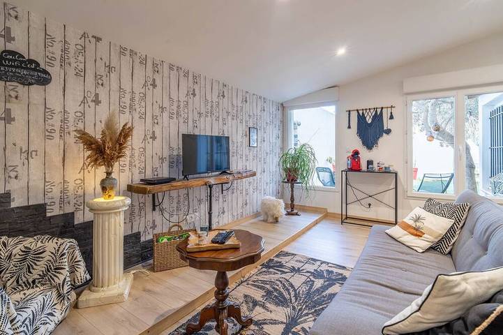 Gîte pour 2 personnes, avec jacuzzi et jardin à Peyriac-de-Mer