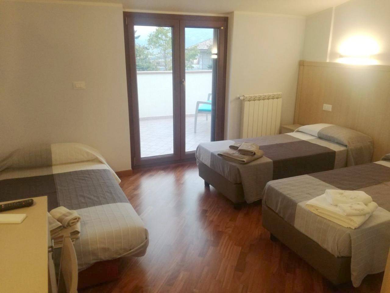 Double or Twin Room with Private Bathroom in Penne, Province de Pescara