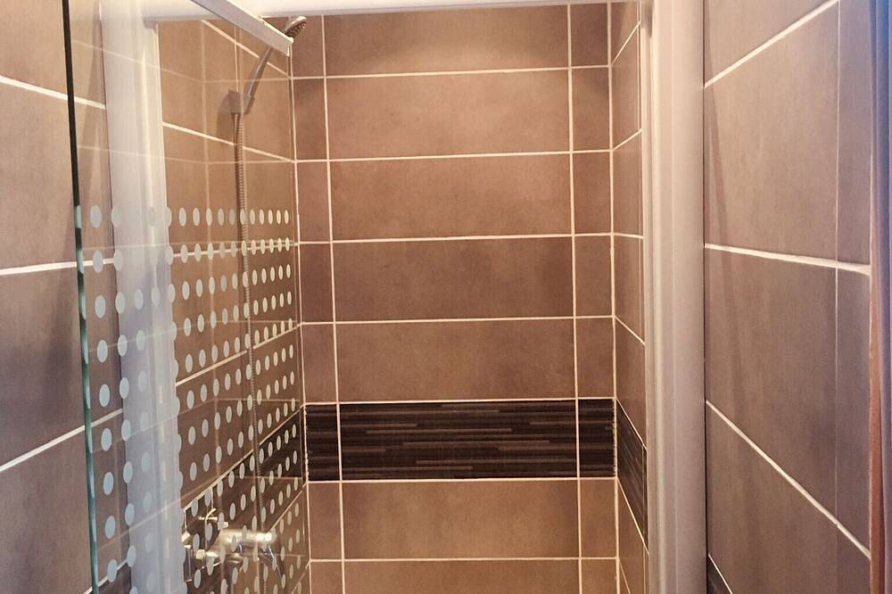 9/Logement 2 pers sdb privée wifi-cuisine commune in Écueillé, Région de Châteauroux