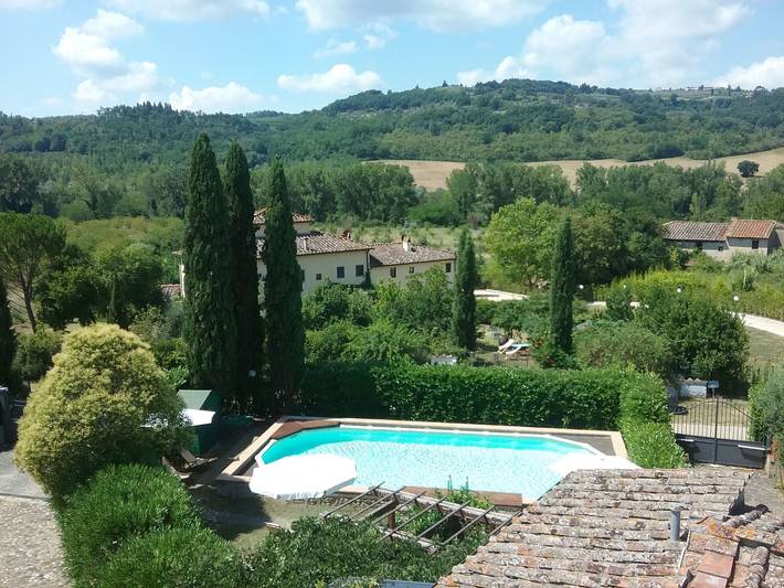 Agriturismo per 14 persone, con Giardino e Piscina a San Casciano in Val di Pesa