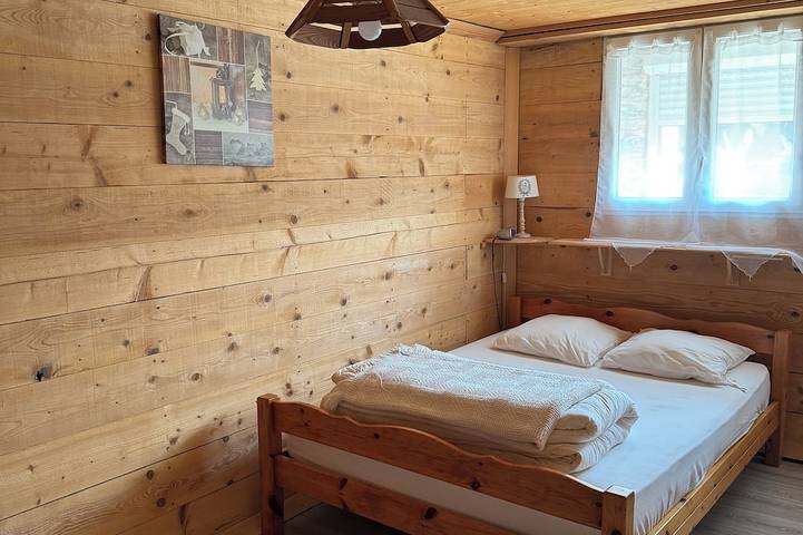 Gîte pour 8 personnes, avec piscine ainsi que terrasse et jardin à Le Thillot - 4