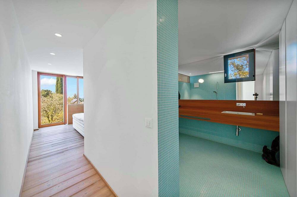 Villa Serenity Sustainable Luxury Retreat with Serviced Amenities by Lake Geneva in Préverenges, Lake Geneva