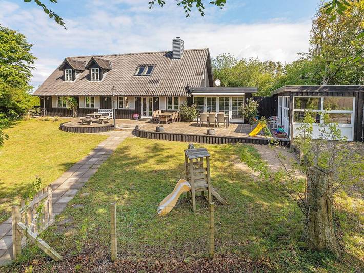 Ferienhaus für 19 Personen, mit Balkon und Terrasse sowie Sauna in Himmerland