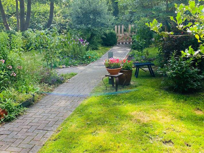 Ferienwohnung für 2 Personen, mit Terrasse und Garten in Hage - 3
