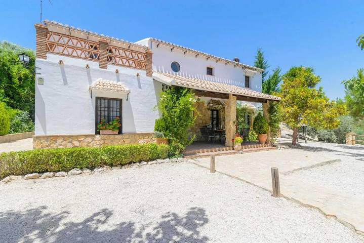 Casa rural para 10 personas, con piscina además de terraza y jardín en Priego de Córdoba - 3