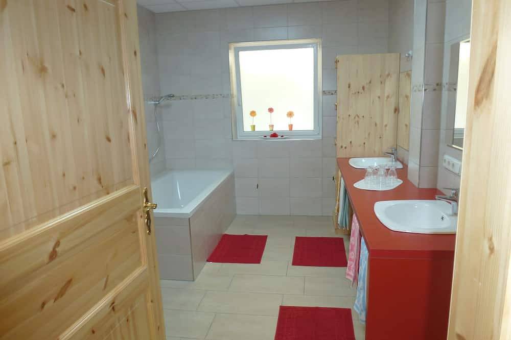 Xxl Wohlfühloase für 6 Personen behindertenfreundlich in Cond, Cochem