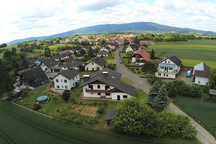 Ferienhaus für 18 Personen, mit Balkon und Garten in Eschwege